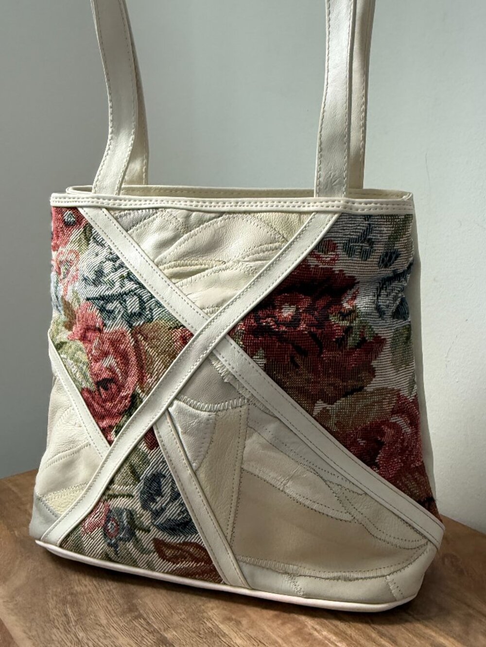 VINTAGE Cream Patchwork Leather & Rose Tapestry Shoulder Bag Cottagecore